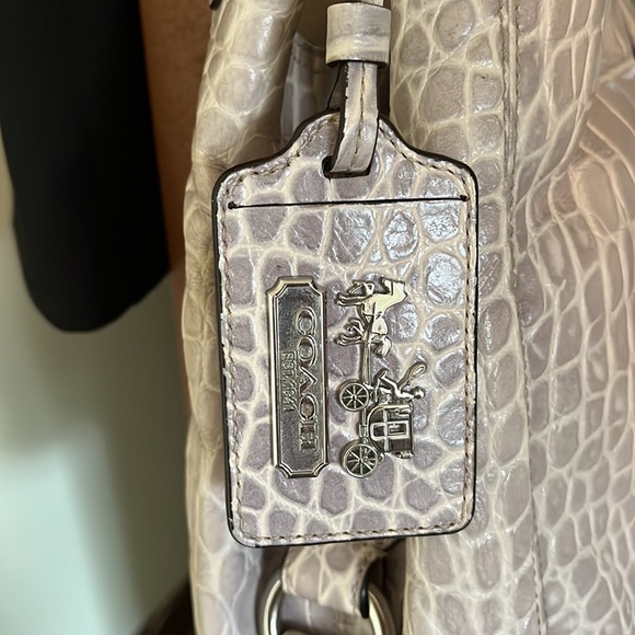 Coach light grey croc leather bag - Picture 2 of 8
